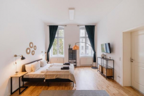 Homely Berlin - Chic Flat, City View, Subway, Café, River
